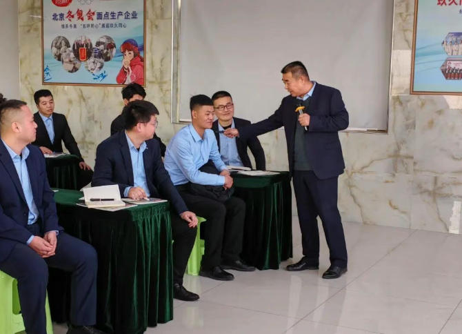 玖久同心商學(xué)院-創(chuàng)新型人才孵化基地